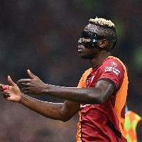 记者：加拉塔萨雷同意7500万欧签奥斯梅恩，付款方式仍在讨论